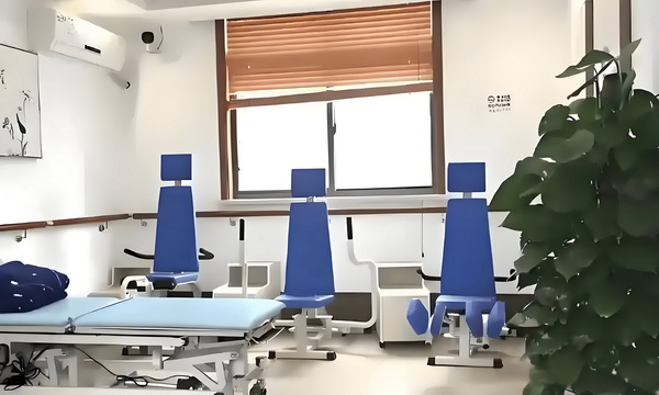 深圳核准制入户_仅一周董璇二婚老公就被扒干净，她又看走眼了？ 垫支亲戚生活所需均由